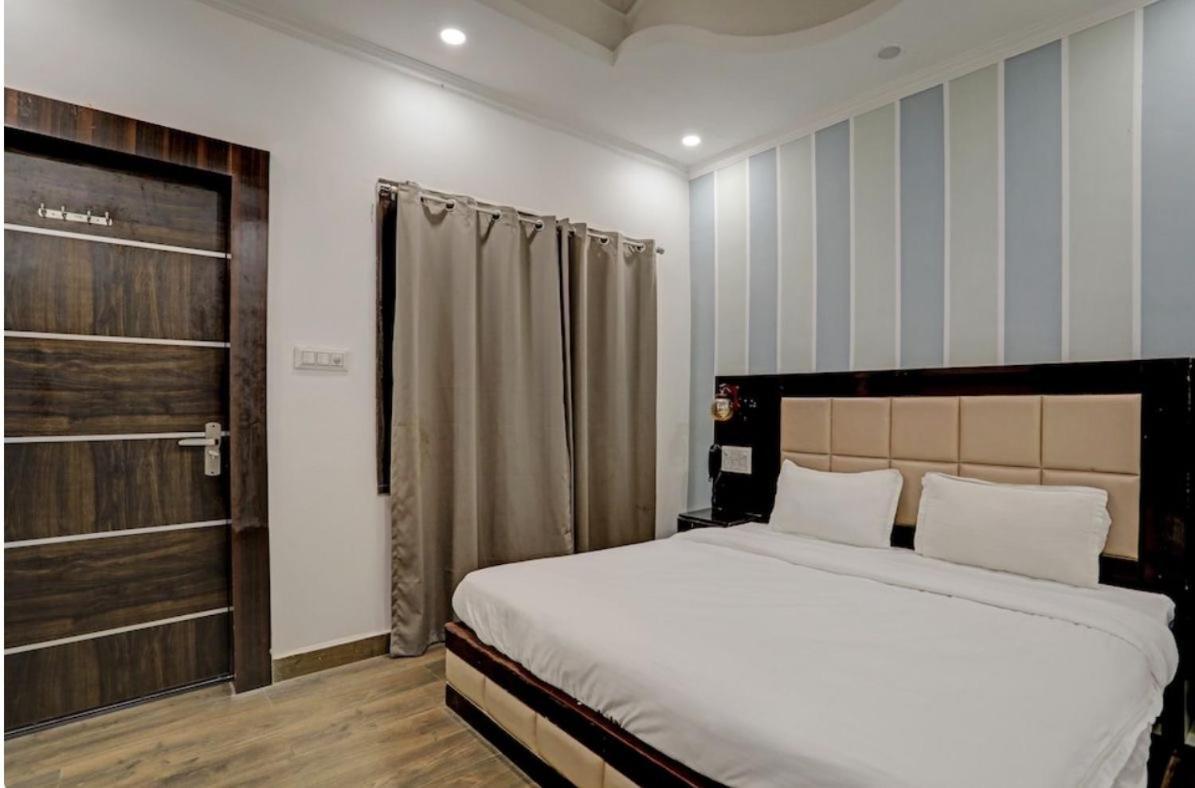 Madpackers Khajuraho Hostel Luaran gambar