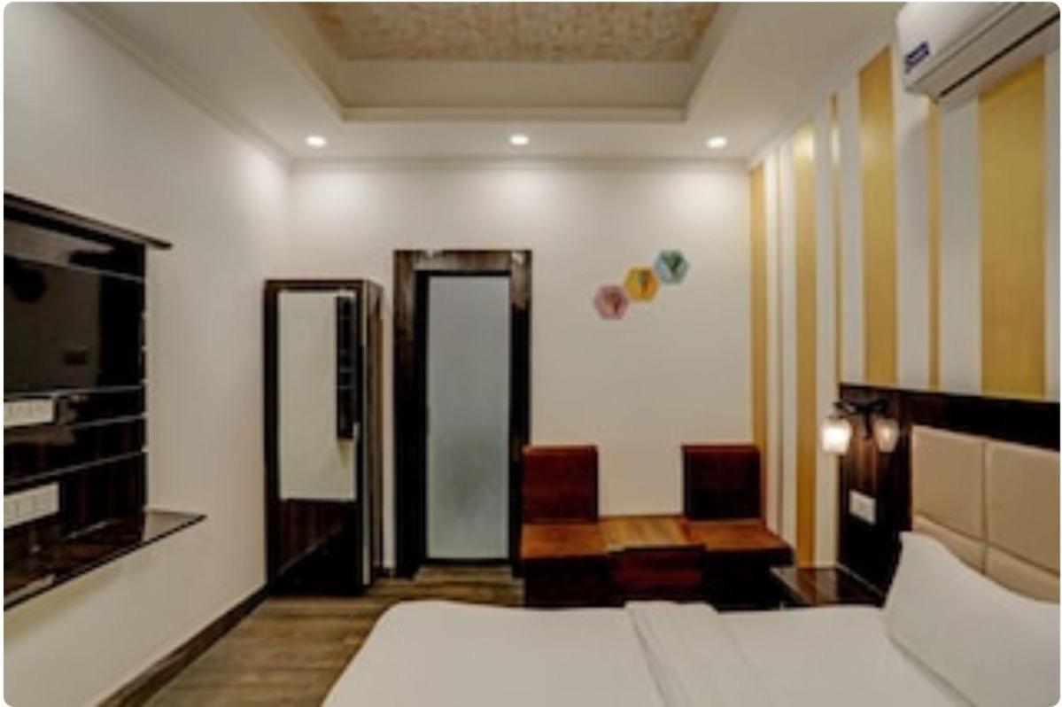 Madpackers Khajuraho Hostel Luaran gambar